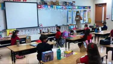 Miami-Dade inicia el año escolar con desafíos en seguridad y salud pública Miami-Dade inicia el año escolar con desafíos en seguridad y salud pública