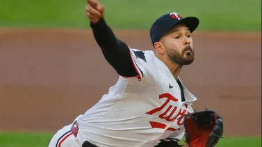 MLB: Pablo López sale a quitarse la paternidad de los Rangers de Texas (+Video)