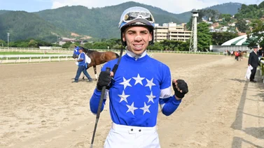Franklin Puello Jr. retoma el ritmo ganador y mantiene el liderato del segundo meeting de jinetes en el hipódromo La Rinconada