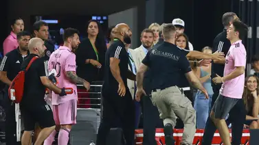 ¡Casi lo mata! El guardaespaldas de Messi demostró todo su poder (+Video) ¡Casi lo mata! El guardaespaldas de Messi demostró todo su poder (+Video)