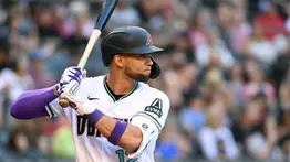 MLB: Lourdes Gurriel Jr. la estrelló en la pared del LoanDepot Park (+Video)    