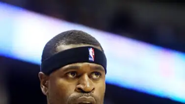 NBA: ¡Curry le ganó limpio! Leyenda de la NBA tilda de mentiroso a LeBron James (+video) NBA: ¡Curry le ganó limpio! Leyenda de la NBA tilda de mentiroso a LeBron James (+video)