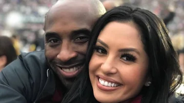 Viuda de Kobe Bryant le rinde tributo en su cumpleaños póstumo