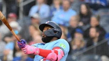 MLB: Vladimir Guerrero Jr. la mandó a volar y llega a 27 jonrones (+Video)