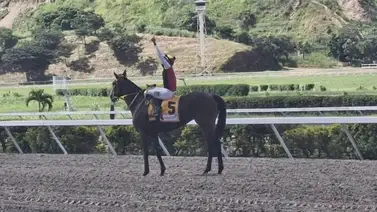 Ambrosia sorprende y hace suyo el Clásico Cruz del Ávila en La Rinconada Ambrosia sorprende y hace suyo el Clásico Cruz del Ávila en La Rinconada