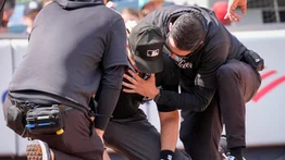 MLB: Incidente en el Rockies Yankees: Principal es golpeado por bate roto de Giancarlo Stanton (+Video)