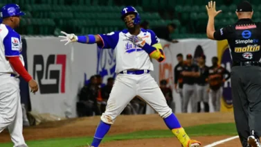 ¿Quién fue el grandeliga venezolano más reciente en debutar en la LVBP?
