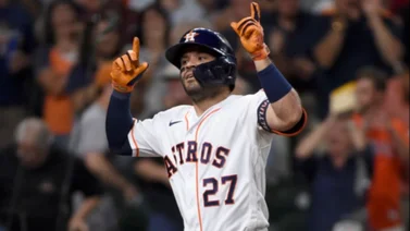 MLB: José Altuve corrió a la velocidad de la luz y se robó el home para los Astros (+Video)