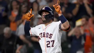 MLB: José Altuve corrió a la velocidad de la luz y se robó el home para los Astros (+Video) MLB: José Altuve corrió a la velocidad de la luz y se robó el home para los Astros (+Video)