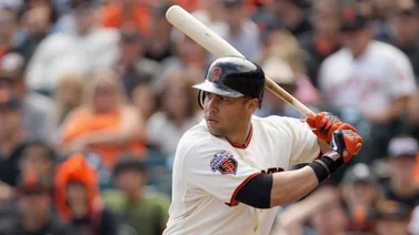 ¿Cuál es el líder jonronero histórico entre puertorriqueños en MLB?