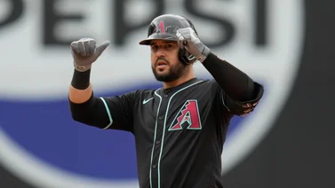MLB: Eugenio Suárez deslumbró con impresionante atrapada (+Video)