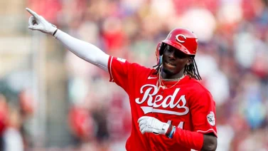 MLB: ¡Abusó! Elly De La Cruz se luce con nueva base robada (+video)