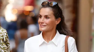 Tras mágicas vacaciones de verano, la reina Letizia reaparece en este evento deportivo Tras mágicas vacaciones de verano, la reina Letizia reaparece en este evento deportivo