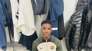 Barcelona sorprende antes de cerrar el mercado y ficha a un ghanés (+Video) Barcelona sorprende antes de cerrar el mercado y ficha a un ghanés (+Video)