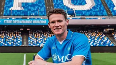 El Napoli ficha a este mediocampista procedente del Manchester United (+video) El Napoli ficha a este mediocampista procedente del Manchester United (+video)