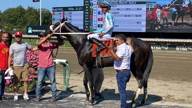 Jockey venezolano gana su primer stakes del año en yunta con Jorge Delgado