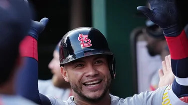 MLB: Willson Contreras "imita" a su hermano William con este batazo (+video)
