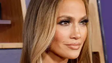 Jennifer López se hace sentir en Egipto con poderoso bañador Jennifer López se hace sentir en Egipto con poderoso bañador