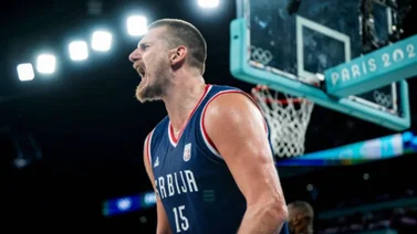 ¡Del hipódromo al tabloncillo! Nikola Jokic brilla en su primer amistoso con Serbia previo al Eurobasket