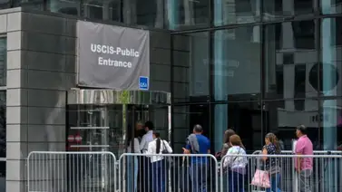 USCIS endurece políticas de control para extranjeros en EEUU USCIS endurece políticas de control para extranjeros en EEUU