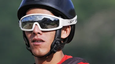 El jockey aprendiz Carlos Brito reaparece con dos compromisos de montas 