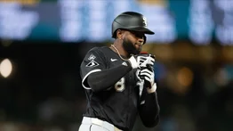 MLB: Luis Robert Jr. hace historia y se une a esta selecta lista de cubanos (+Detalles)