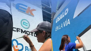 Mural de EK y Los Palos Grandes de Noche recuerda usar el casco