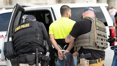 ICE ajusta sus estrategias de arresto: Diferencias entre estados demócratas y republicanos ICE ajusta sus estrategias de arresto: Diferencias entre estados demócratas y republicanos