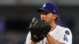 MLB: Clayton Kershaw blanqueó a dos generaciones de una misma familia. ¡Leyenda! (+Detalles)