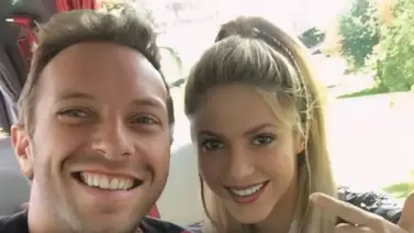 Shakira le dedica una canción a Chris Martin y aviva rumores de amorío Shakira le dedica una canción a Chris Martin y aviva rumores de amorío