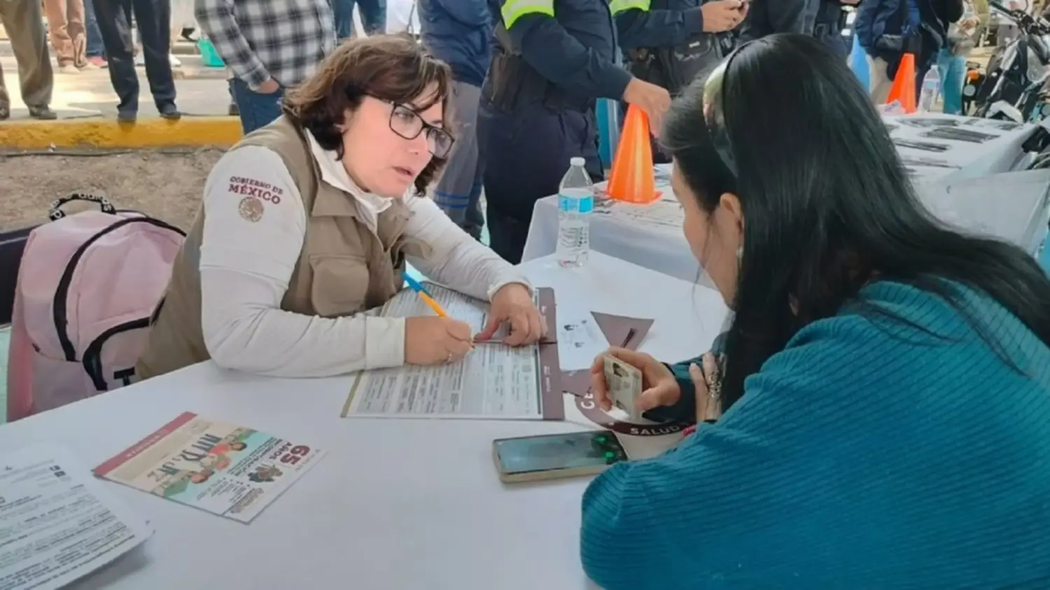 Mexico programa social pesos