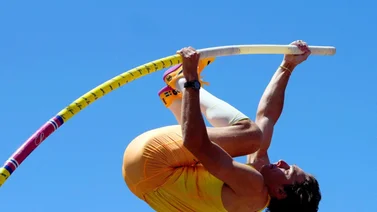 Armand Duplantis rompe nuevamente el récord del mundo. Mira cuanto saltó