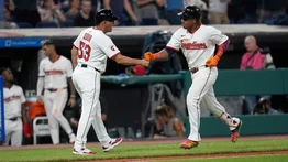 MLB: Guardianes de Cleveland aprieta en la carrera por el comodín