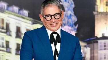 Boris Izaguirre aparece como Dios lo trajo al mundo 