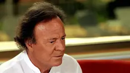 Julio Iglesias habla sobre su salud: “Se formó en mi espalda un tumor”