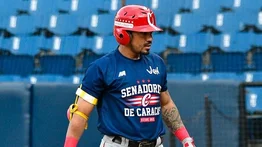 Juniel Querecuto asegura su presencia con Tiburones para la 2025-2026