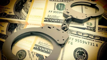 Famoso rapero y su madre reciben condena por fraude millonario 