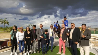 Poco más de $900 para los ganadores con seis en Valencia este sábado