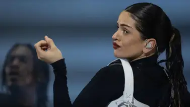 Rosalía rompe el silencio: confirma su romance con otra mujer Rosalía rompe el silencio: confirma su romance con otra mujer