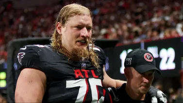 NFL: Falcons prende las alarmas por la lesión de Kaleb McGary (+Detalles)