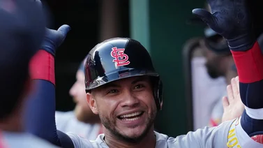 Willson Contreras iguala a Ramón Hernández en listado histórico de criollos con este kilométrico batazo (+video)