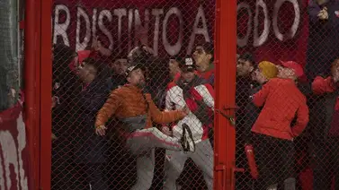 Así quedó el estadio Libertadores de América luego de la violencia ante la U de Chile (+Video) Así quedó el estadio Libertadores de América luego de la violencia ante la U de Chile (+Video)