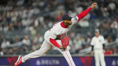 Aroldis Chapman iguala a este histórico y firma récord con Red Sox (+Detalles) Aroldis Chapman iguala a este histórico y firma récord con Red Sox (+Detalles)