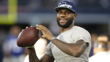¡Superatleta! Así jugaba LeBron James fútbol americano antes de llegar a la NBA (+video)