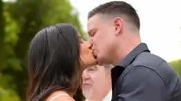 Marko Música derrama su amor sobre su esposa con una íntima renovación de votos 