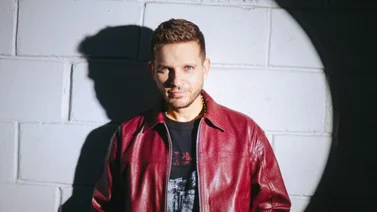 Omar Acedo desata la locura con “Psiquiatra”  junto a Israel de Buena Fe