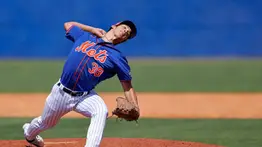 Mets suben a prometedor lanzador Jonah Tong en medio de una plaga de lesiones (+Detalles)