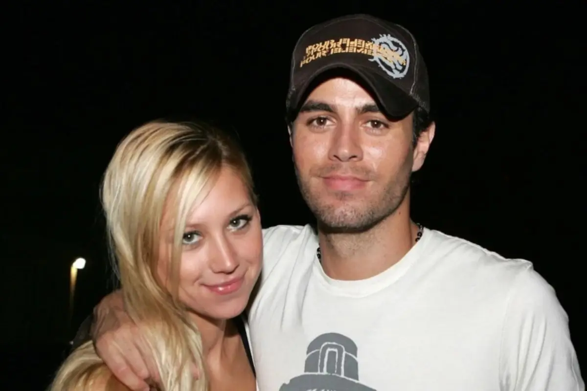 ¡Es oficial! Enrique Iglesias y Anna Kournikova serán padres por cuarta vez