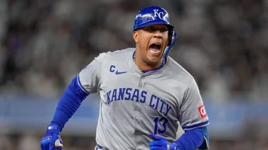 Salvador Pérez se va para la calle y se convierte en el tercer máximo impulsor en la historia de Kansas City (+video)