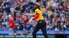 ¡Clase de Tabla! Mira el jonron de Oneil Cruz ante los Medias Rojas de Boston (+Video)
